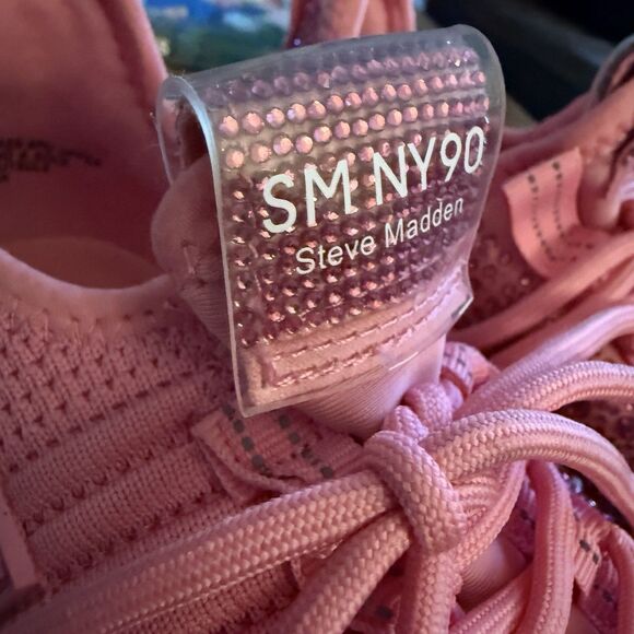 Steve Madden Maxima Sneakers Women Sz 5 Fuchsia Pink Embellished Sparkle - Picture 13 of 13